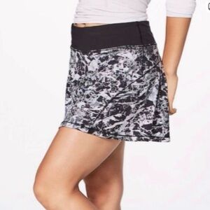 Lululemon Circuit Breaker Skirt Size 6 Interlaced Alpine White Black